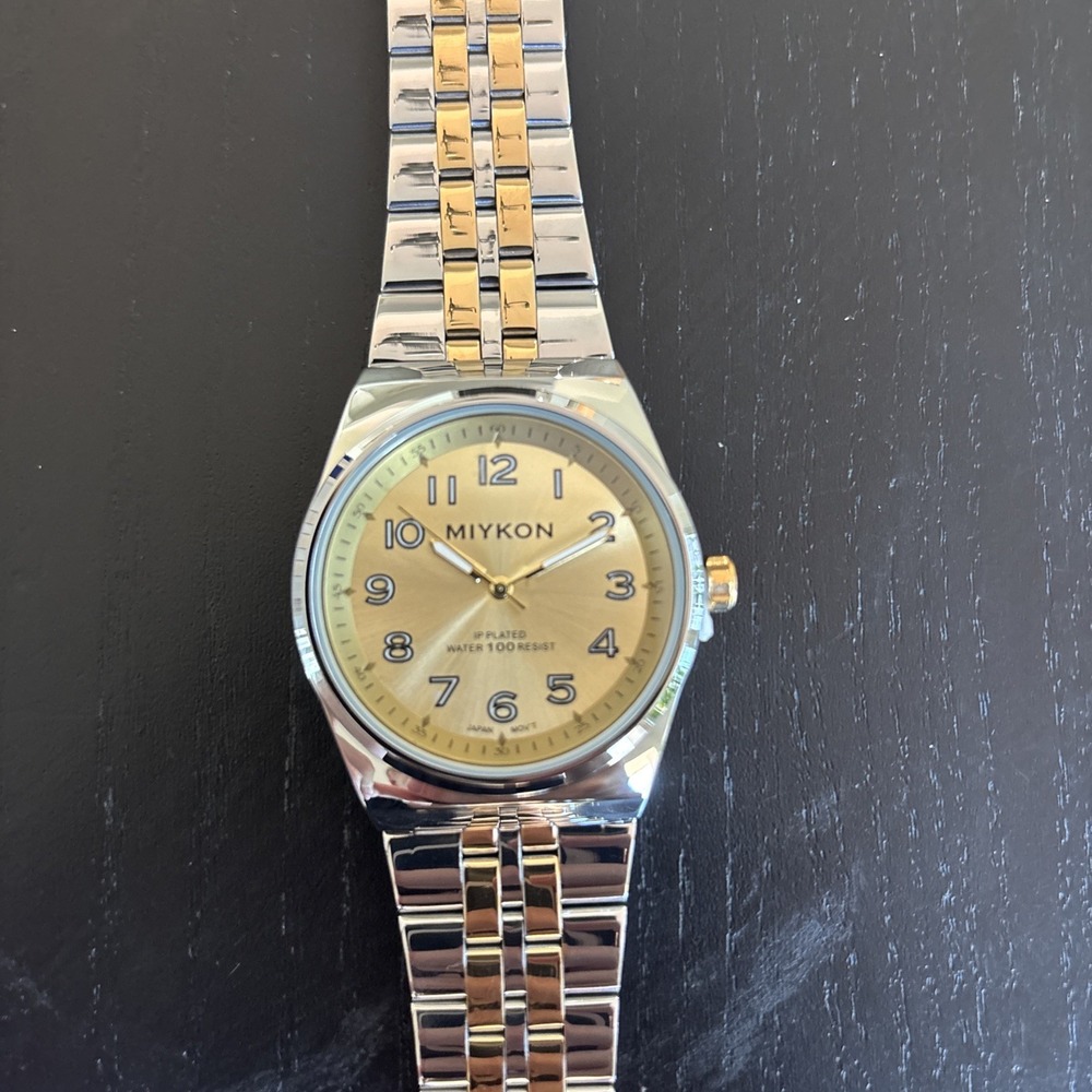 MIYKON Men Watch Silver Gold Quartz Brand New
